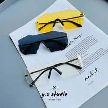 Carica l'immagine nel visualizzatore di Gallery, 2023  Rimless Sunglasses Men Women Men's Personality Hip-hop European And American Trend Diamond