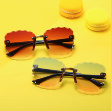 Load image into Gallery viewer, 2023 Stylish Rimless Children Cat Eye Sunglasses Kid Square Pink Gradient Sun Glasses Boy Girl Goggle UV400 Eyewear