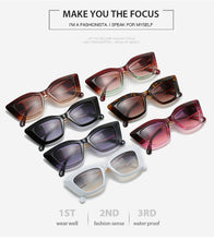 Carica l&#39;immagine nel visualizzatore di Gallery, 2023 Sunglasses Big Frame Cat Eye 1924 Decorative Female European and American Personality Street Shooting Uv400