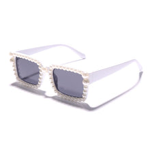 Load image into Gallery viewer, 2023 Pearl Vintage Sunglasses Women Brand Designer Sun Glasses Ladies  Glasses Shades Women Retro  Bulk Oculos