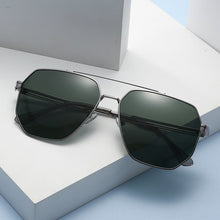 Load image into Gallery viewer, 2023 Polarizing Sunglasses American Driving Personalized Pilot Sunglasses UV400 Anti-glare Car Glasses Women &amp; Men SXHGLS04