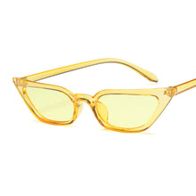Carica l'immagine nel visualizzatore di Gallery, 2023 Small Cat Eye Sunglasses Women Vintage Plastic Mirror Vintage Sun Glasses Female Oculos De Sol Feminino UV400