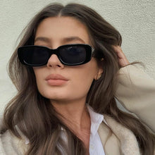 Carica l&#39;immagine nel visualizzatore di Gallery, 2022 Occhiali da sole quadrati Donna Luxury Brand Viaggi Piccolo rettangolo Occhiali da sole Moda femminile Retro Lunette De Soleil Femme 