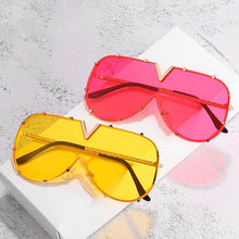 Carica l&#39;immagine nel visualizzatore di Gallery, 2023 Square Sunglasses Women Men Oversized Frame One-Piece Sunglasses Gradient  Brand Designer Eyeglasses