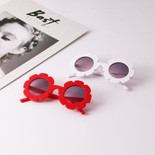 Load image into Gallery viewer, 2023 Sun Flower Round Cute Kids Child Sunglasses UV400 for Boy Girls toddler Lovely Baby Sun Glasses Children Oculos de sol N554