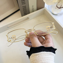 Load image into Gallery viewer, 2023 Sunglasses Star Same Brand Designer Style Wearing Earrings Small Box Sunglasses Street Trend Cool Travel Eyewear