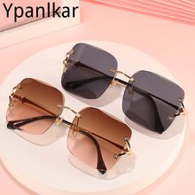 Carica l'immagine nel visualizzatore di Gallery, 2023 Trend Sun Glasses Men Rinless Sunglasses Vintage Square Sun Glasses For Driving Shades Gafas De Sol