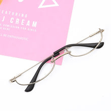 Carica l&#39;immagine nel visualizzatore di Gallery, 2022 Occhiali bidimensionali senza lenti a mezza montatura Occhiali da sole Cat Eye da donna con mezza montatura unici Designer di marca per donna 