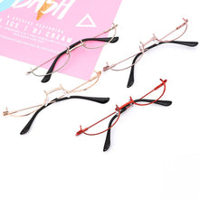 Carica l&#39;immagine nel visualizzatore di Gallery, 2022 Occhiali bidimensionali senza lenti a mezza montatura Occhiali da sole Cat Eye da donna con mezza montatura unici Designer di marca per donna 