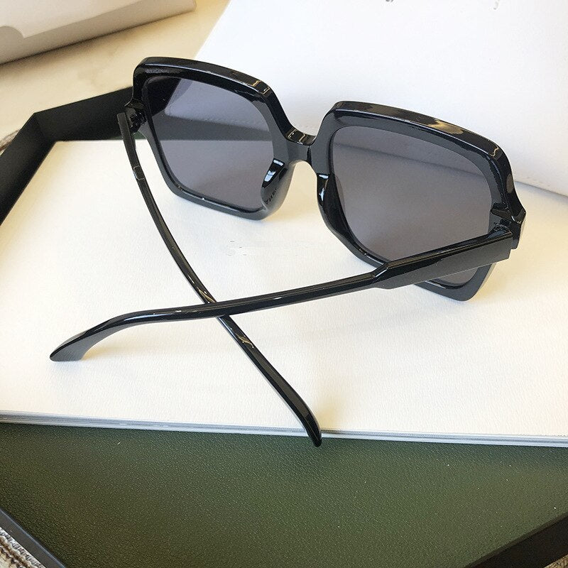 2023 Vintage Sunglasses Square Large Frame Sunglasses Women Brand Designer  Retro Gradient Color Sunglasses Eyewear UV400