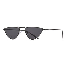 Load image into Gallery viewer, 2023 Vintage Triangle Metal Frame Sunglasses Women  Gradient Pink Blue Ocean Lens Shades Eyewear Sun Glasses Oculos UV400