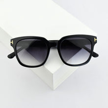 Load image into Gallery viewer, 2023  Brand vintage Sun glasses Men Women Sunglasses Driving Sunglasses Eyewear Male Female Glasses UV400 TF5537