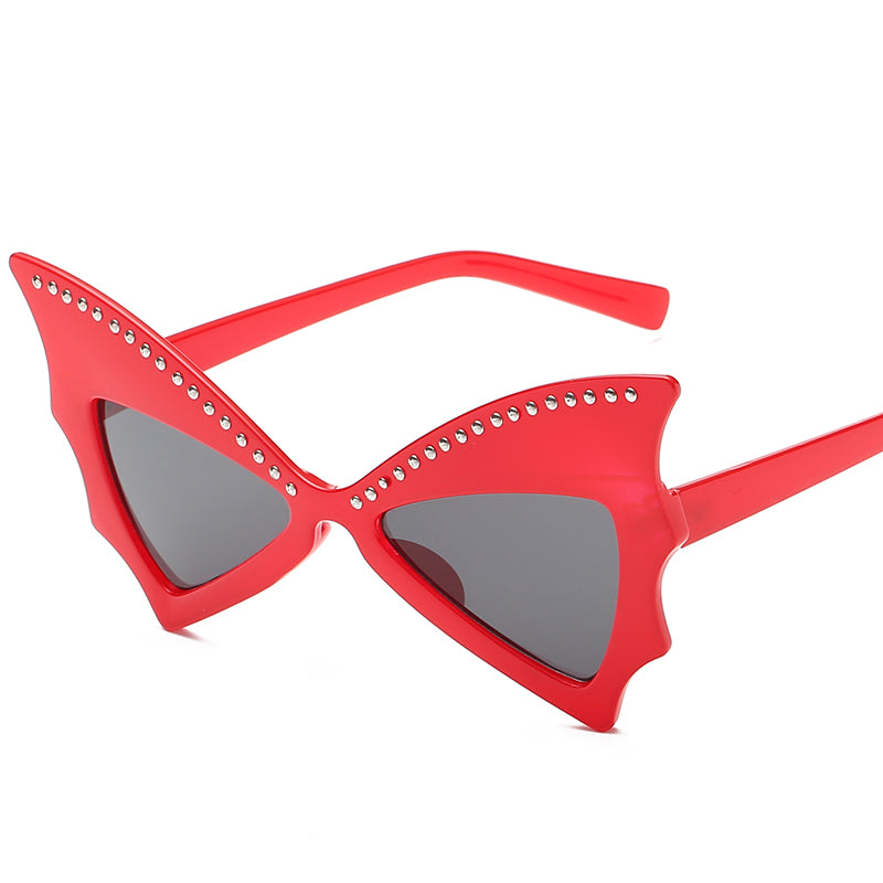 2023 Oversize Sunglasses Women Bat Sharp Shades Sun glasses Rivet Big Frame Sunglass Personality Dance Party Glasses