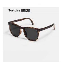 Carica l&#39;immagine nel visualizzatore di Gallery, 2023  Folded sunglasses Light sunglasses Women  Sunglasses Small Frame Round Driving Retro Outdoor Glasses UV400