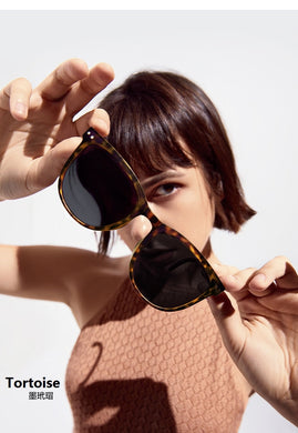 2023  Folded sunglasses Light sunglasses Women  Sunglasses Small Frame Round Driving Retro Outdoor Glasses UV400