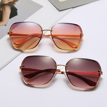 Carica l'immagine nel visualizzatore di Gallery, 2022 sunglasses female sun protection and uv protection round face thin sunglasses square gradient color Korean version glasses