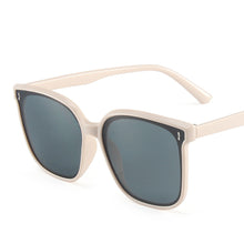 Load image into Gallery viewer, 2023 Classic Vintage Square Sunglasses Women Oversized Sunglasses Women Men Retro Black  Sun Glasses Goggle Oculos UV400
