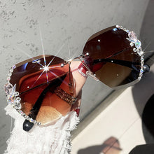 Load image into Gallery viewer, 2023 Brand Design Vintage Rimless Rhinestone Sunglasses Women Men Retro Cutting Lens Gradient Sun Glasses Female UV400