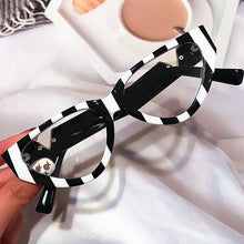 Carica l'immagine nel visualizzatore di Gallery, 2023 Zebra Cat Eye Anti-blue Light Eyeglasses For Women Elegant Small Round Computer Myopia Glasses Female Shades
