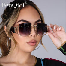Carica l'immagine nel visualizzatore di Gallery, 2023 Steampunk Women Glasses Stylish Design UV400 Brand Desinger Semi-Rimless Oversized Occhiali Da Sole Donna
