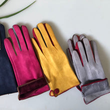 Load image into Gallery viewer, 2023 Style Women Gloves Autumn Winter Warm Suede Heated Gloves Touch Screen Buttons Female Full Finger Mittens Luva