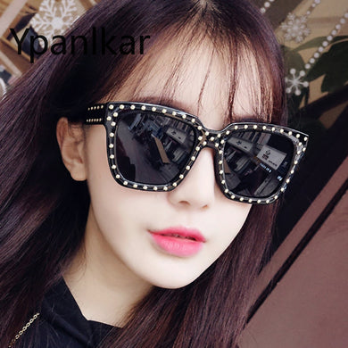 2023 Vintage  Plastic Sunglasses Women/Men Candy Color Lady Sun Glasses Classic Retro Outdoor Travel UV400