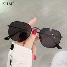 Carica l'immagine nel visualizzatore di Gallery, 2023 Vintage Sunglasses Men Square Metal Frame Sunglasses Pilot Mirror Classic Retro Sun Glasses Women  Summer  Eyewear