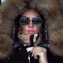 Load image into Gallery viewer, 45202 Ladies Metal Rivet Pilot Sunglasses Women  Personality Glasses Designer Eyewear Shades UV400