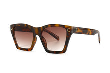 Load image into Gallery viewer, 46333 Cat Eye Retro Rivet Sunglasses Men Women Shades UV400 Vintage Glasses