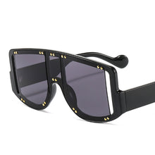 Load image into Gallery viewer, 46681 Oversized One Lens Rivet Punk Sunglasses Men Women Shades UV400 Vintage Glasses