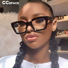 Carica l&#39;immagine nel visualizzatore di Gallery, 47105 Square Glasses Frames Men Women Rivet Optical sunglasses