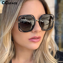 Load image into Gallery viewer, 47332 Square Hollow Sunglasses Men Women UV400 Glasses