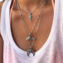 Carica l&#39;immagine nel visualizzatore di Gallery, 4Pcs/Set Women Necklaces Angel Heart Pink Crystal Virgin Mary Pendant Clavicle Chain Multilayer Gold Necklace Set Jewelry Gift