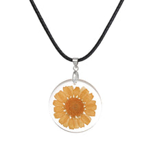 Load image into Gallery viewer, Handmade Boho Transparent Resin Dried Flower Daisy Necklace Ball Chain Silver Color White Round 45cm long, 1 Piece