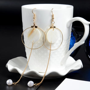 A new model Lovely women's earrings jewelry gifts Shell earrings Female relaxed and pearl earrings