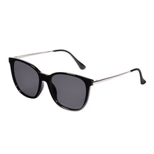 Carica l'immagine nel visualizzatore di Gallery, AIMISUV Polarized Sunglasses Women Men 2022  Brand Sunglass Female  Square Metal Eyewear Ladies Travel Eyeglasses