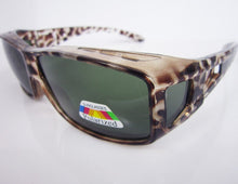 Load image into Gallery viewer, Agstum Sport Polarized wraparound Sunglasses Goggles Clip wear fit over eyeglasses Green lens