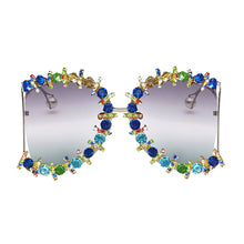 Load image into Gallery viewer, Alloy Oversized Cooling Pearl Sun Glasses Women UV400 2023 Flower Crystal Hip Hop Steampunk Queen Sunglasses   Brand