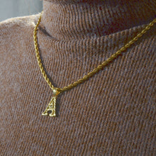 Carica l&#39;immagine nel visualizzatore di Gallery, Anniyo A-Z Letters Necklaces Women Men Gold Color Initial Pendant Rope Chain English Letter Jewelry Alphabe Africa Gift #058002B
