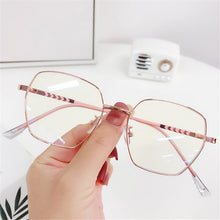 Load image into Gallery viewer, Anti Blue Light Eyeglasses Frames Women Irregular Metal Glasses Frame Transparent Myopia Spectacle for Men Fake Eyewear