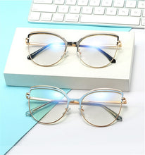 Carica l&#39;immagine nel visualizzatore di Gallery, Montature per occhiali Cat Eye in metallo ultraleggero anti luce blu Montature per occhiali da donna per computer ottici Occhiali da vista senza montatura con montatura grande