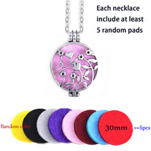 Load image into Gallery viewer, Aroma Open Antique Vintage Photo Locket Pendant Perfume Essential Oil Aromather Diffuser Necklace Locket Necklace With Pad
