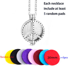 Load image into Gallery viewer, Aroma Open Antique Vintage Photo Locket Pendant Perfume Essential Oil Aromather Diffuser Necklace Locket Necklace With Pad