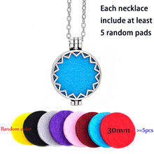 Load image into Gallery viewer, Aroma Open Antique Vintage Photo Locket Pendant Perfume Essential Oil Aromather Diffuser Necklace Locket Necklace With Pad