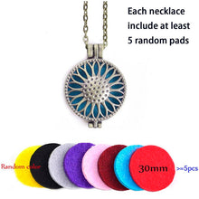 Load image into Gallery viewer, Aroma Open Antique Vintage Photo Locket Pendant Perfume Essential Oil Aromather Diffuser Necklace Locket Necklace With Pad