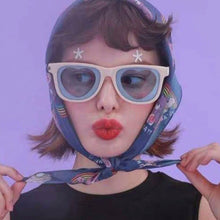 Carica l'immagine nel visualizzatore di Gallery, BLMUSA Occhiali da sole quadrati personalità crema da donna Occhiali a cuore Occhiali da sole adorabili Tonalità rosa per donna personalizzabili
