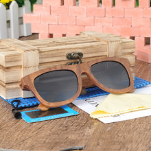 Carica l&#39;immagine nel visualizzatore di Gallery, BOBO BIRD Retro Polarized Sunglasses Women Men Full Wooden Frame Men Wooden Glasses Eyewear Oculos De Sol