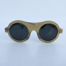 Carica l&#39;immagine nel visualizzatore di Gallery, Big Large Round Rivets Handmade Matt Rough Finish Honey Genuine Natural Horn Eyeglasses Eyewear Optical Glasses Frame Sunglasses
