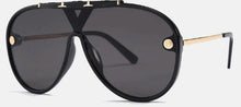 Load image into Gallery viewer, Big Shield Sunglasses For Women Vintgae Brand Designer Oversized Women’s sunglasses Large Men Shades Eyewear