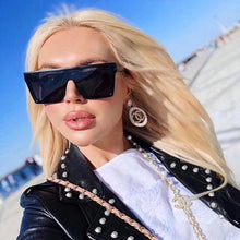 Load image into Gallery viewer, Big Square Frame Sunglasses Women Retro Gradient Sun Glasses Female Brand Vintage Lady Oculos De Sol Masculino UV400